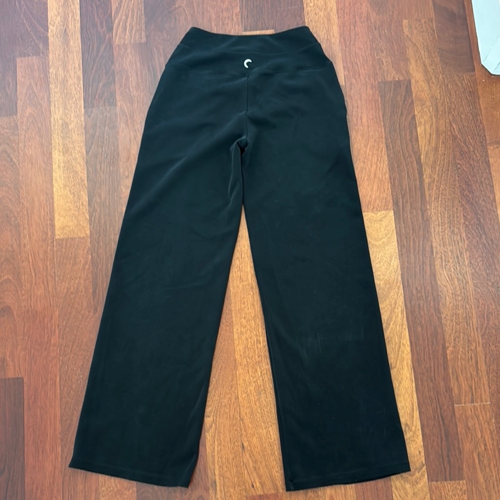 Comfy Black Women's Gym, Yoga, or Everyday Pants - Picture 4 of 8